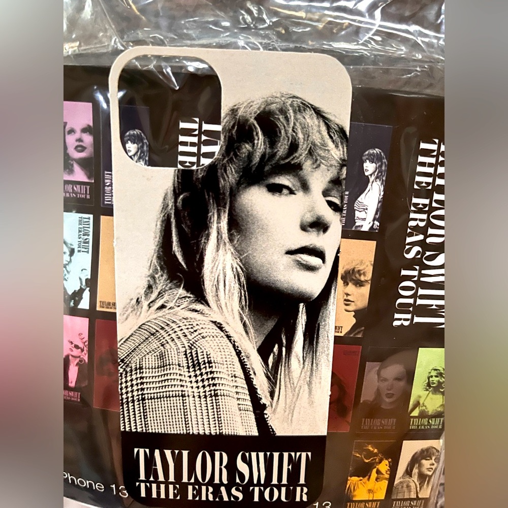 Taylor Swift The ERA’s IPhone 13 Insert(s) from those left in descript.Confetti! - Picture 4 of 13